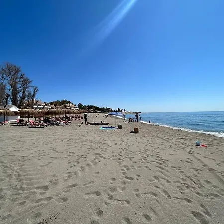 Soleares - Close To The Beach! Εστεπόνα